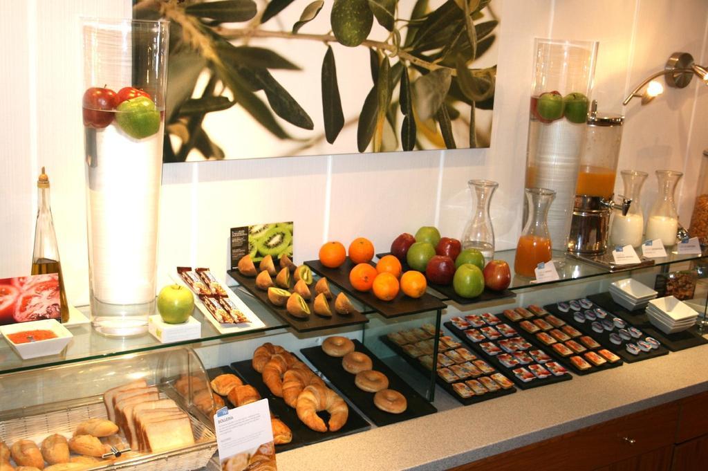 Apartamentos Th La Florida Madrid Eksteriør billede